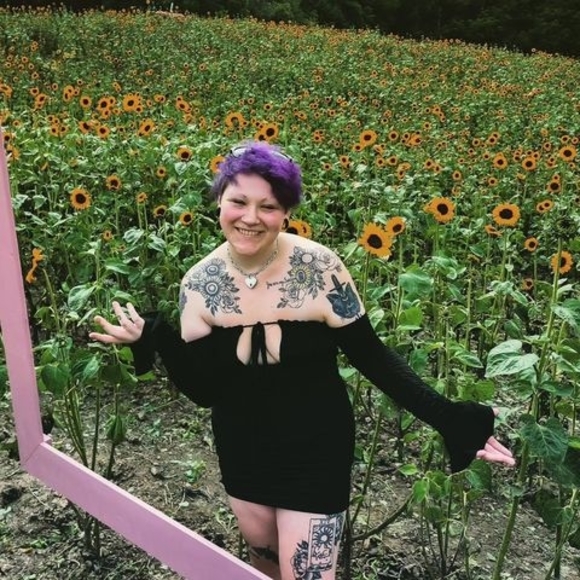 Meet your Posher, Breanna - Picture 1 of 1